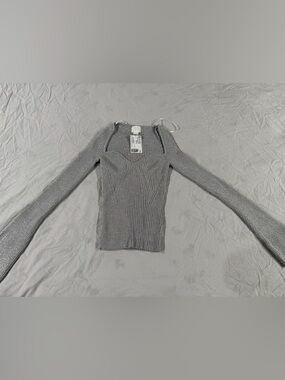 H&M Gray Ribbed Sweetheart Knit Sweater Size S